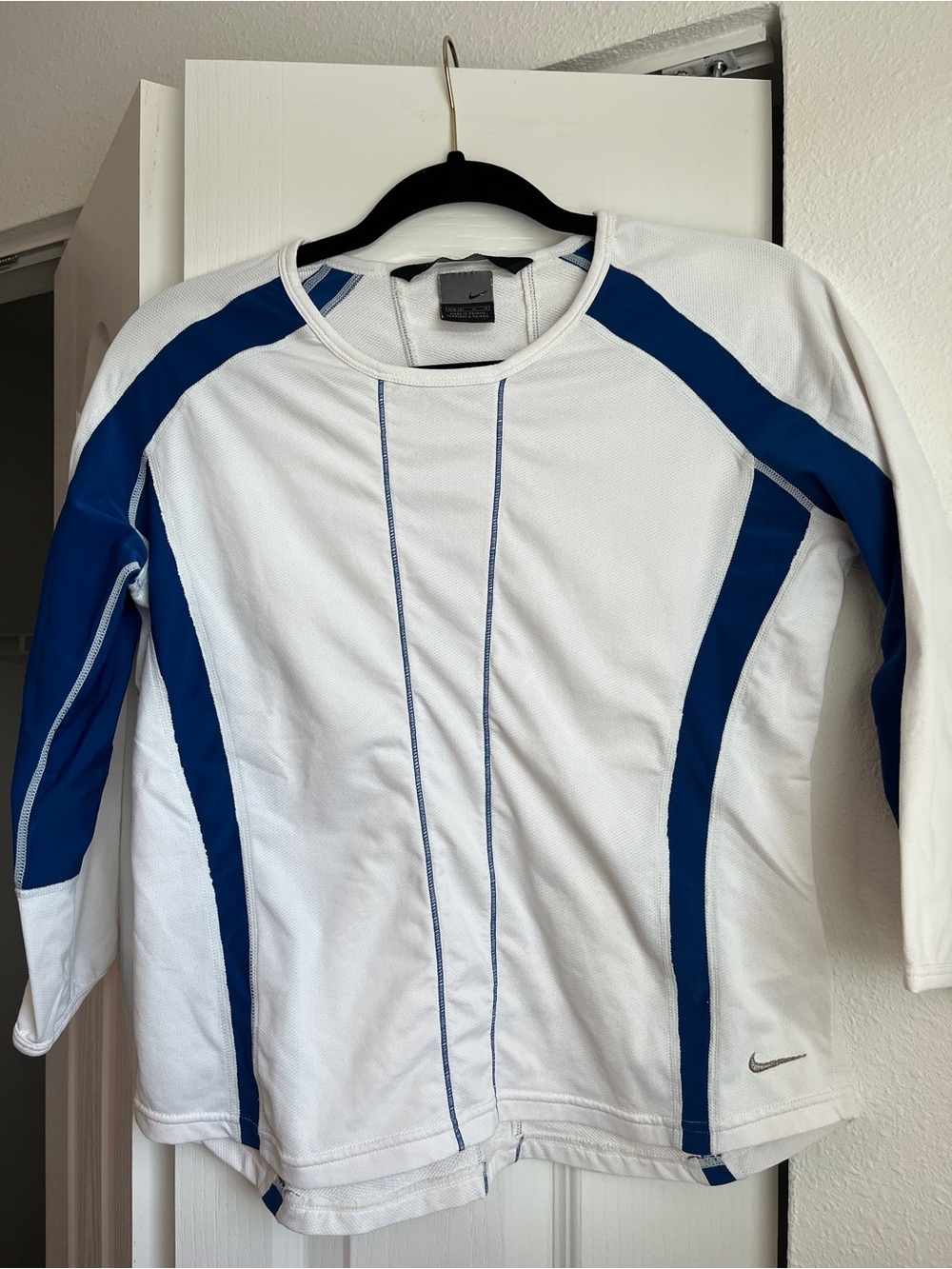 Nike Women’s Athletic White and Blue Long-Sleeve